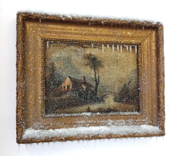 2014 / "L'arbre et la ferme", tableau trouvé, neige artificielle, résine, matériaux divers, dimensions 55x55x10cm